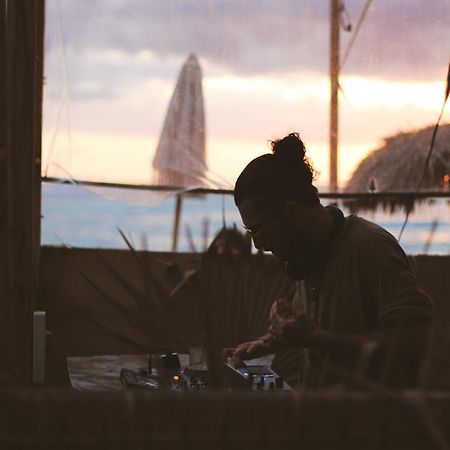 Hostel Lucky'S Gili Air Zewnętrze zdjęcie