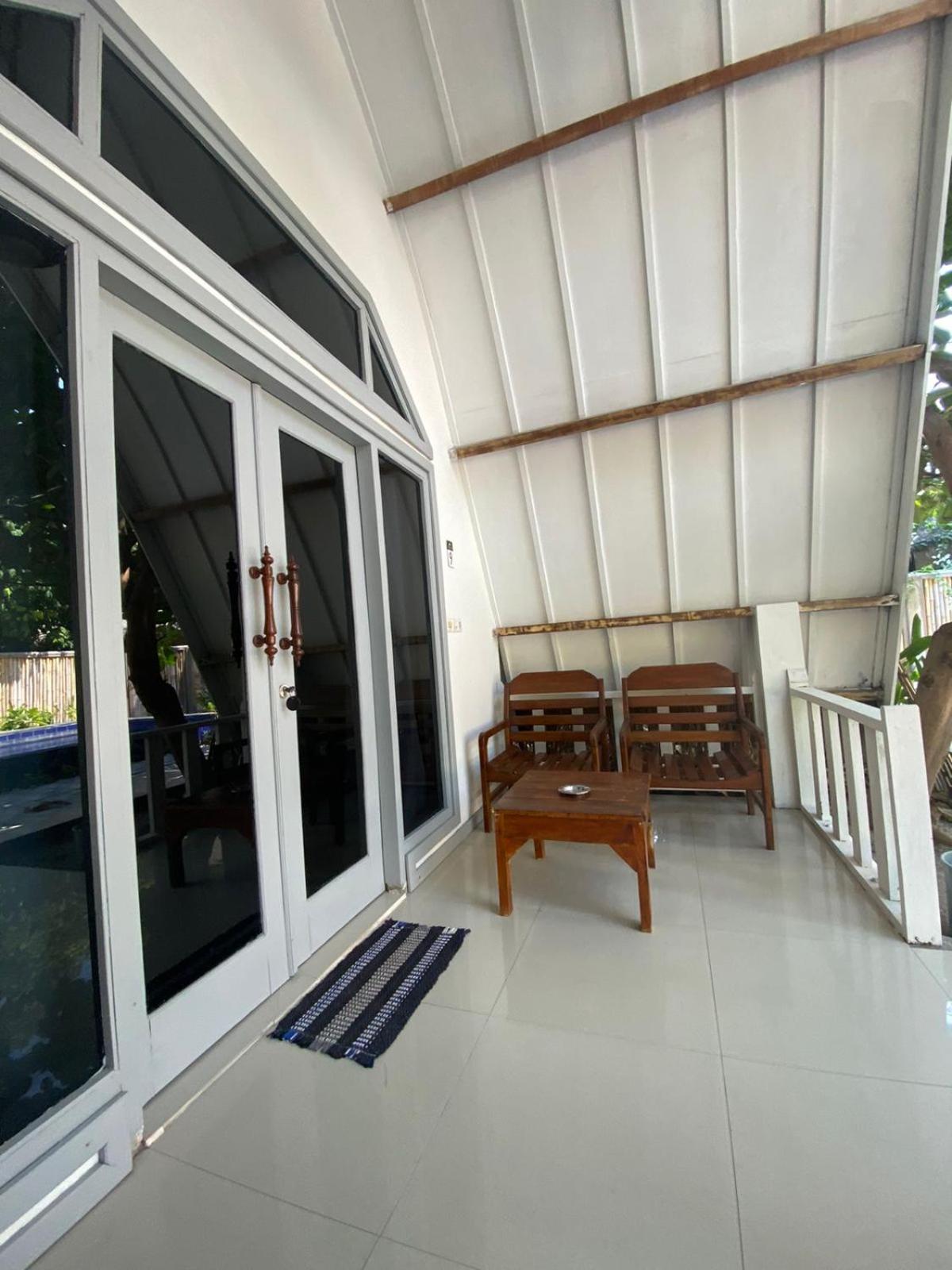 Hostel Lucky'S Gili Air Zewnętrze zdjęcie
