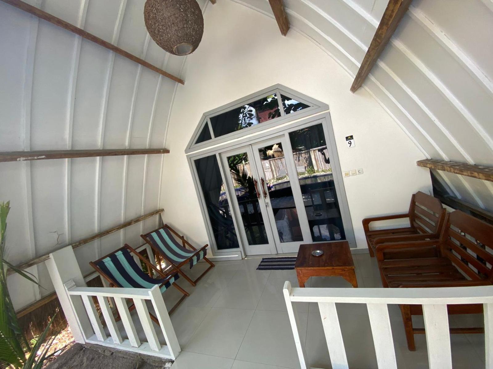 Hostel Lucky'S Gili Air Zewnętrze zdjęcie